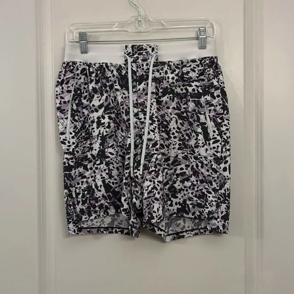Lululemon license to train Command Camo Vapor shorts men’s size small